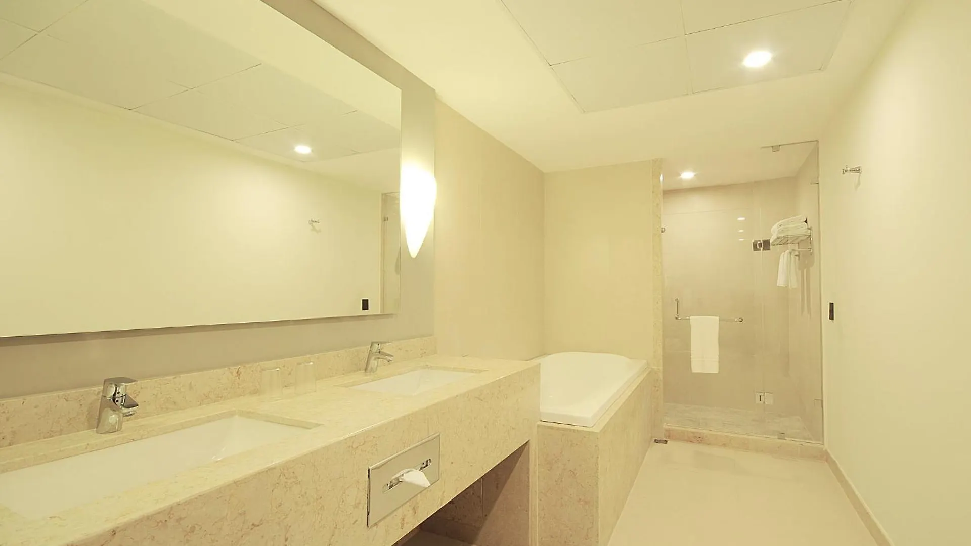 Holiday Inn Express Puerto Vallarta By Ihg Hotel