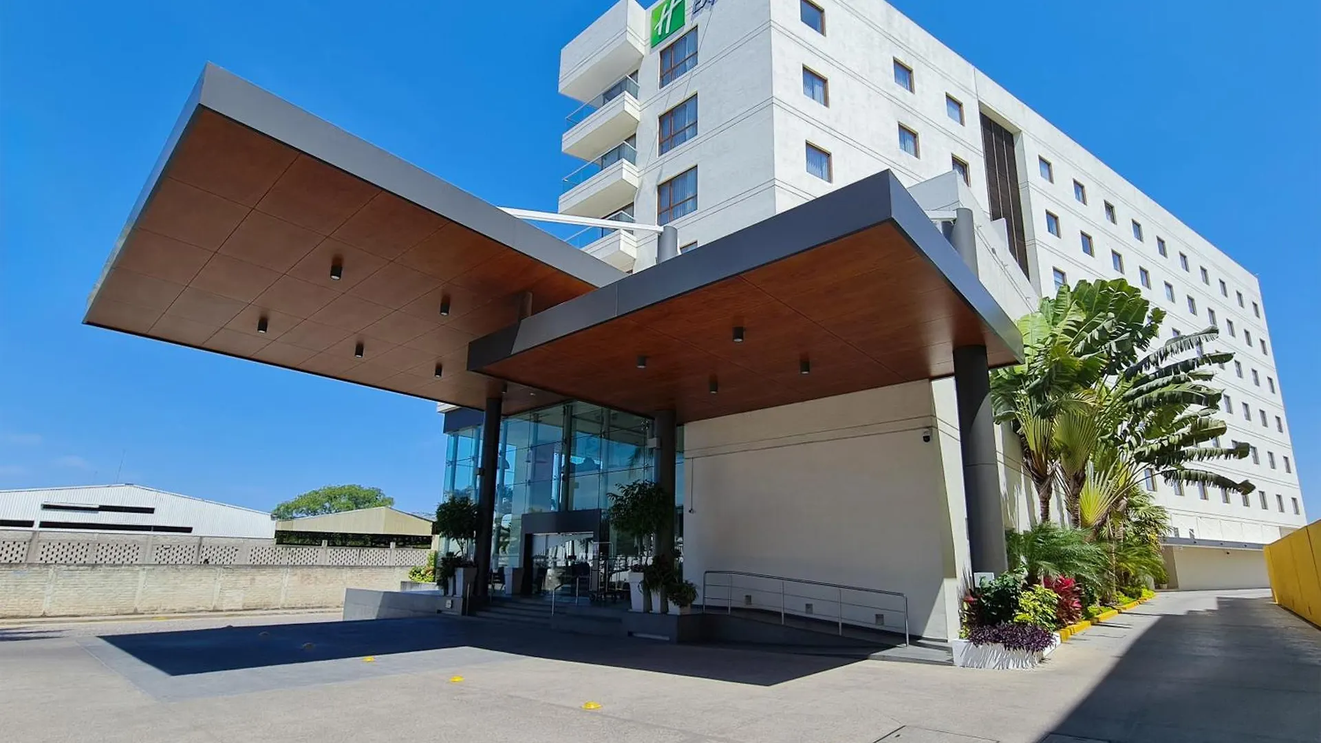 Holiday Inn Express Puerto Vallarta By Ihg 4*,