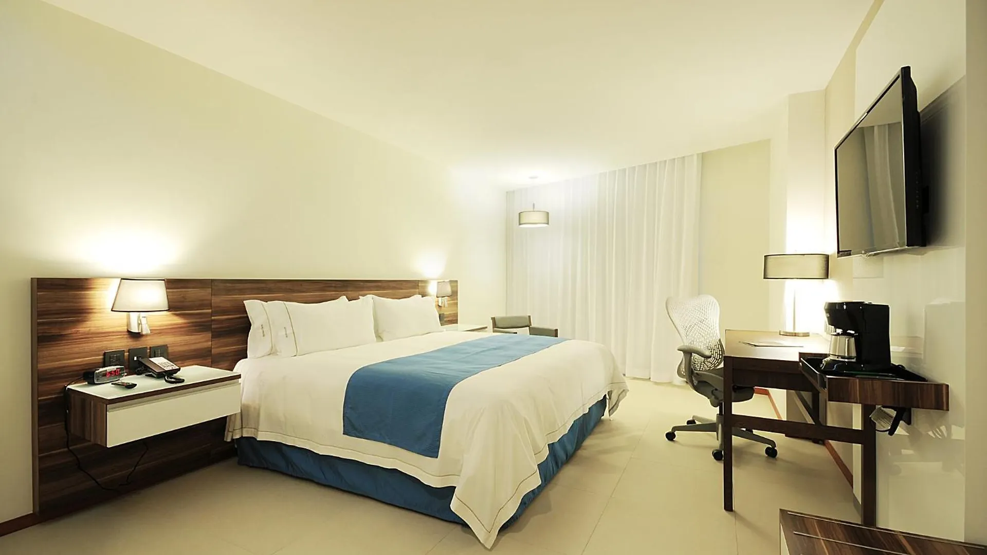 Holiday Inn Express Puerto Vallarta By Ihg